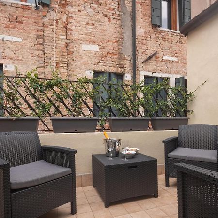 Sant'Aponal Cozy Apartment With Balcony R&R Venedig Exterior foto