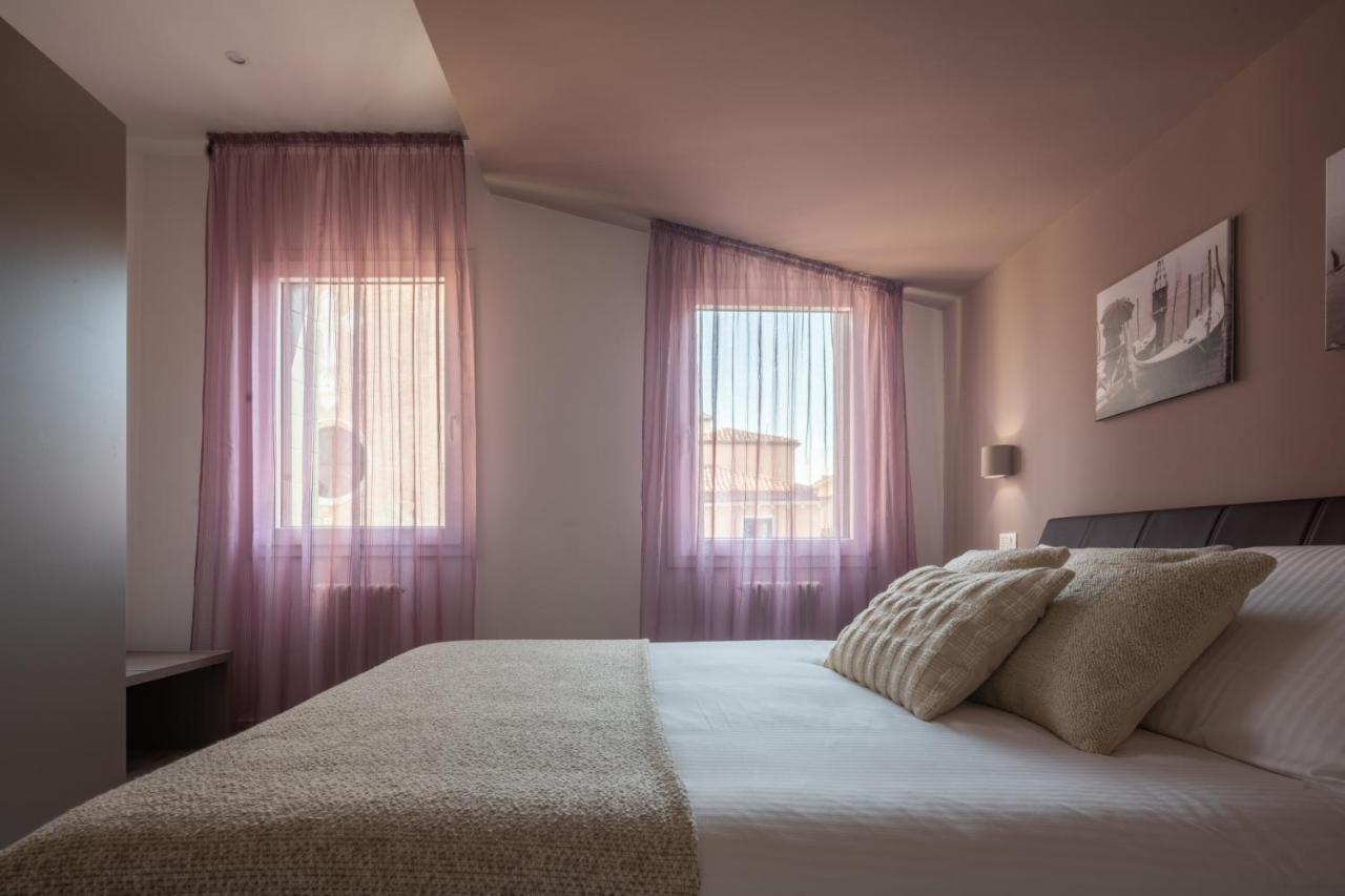Sant'Aponal Cozy Apartment With Balcony R&R Venedig Exterior foto