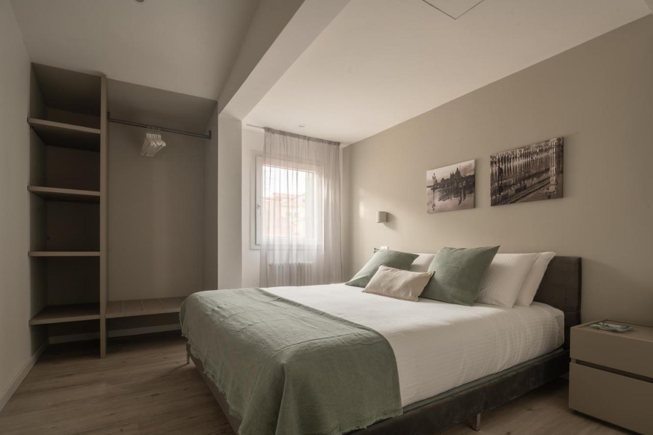 Sant'Aponal Cozy Apartment With Balcony R&R Venedig Exterior foto