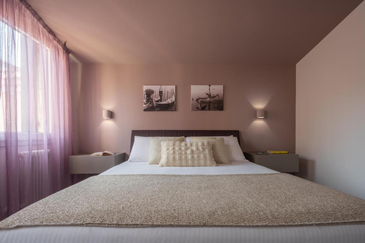 Sant'Aponal Cozy Apartment With Balcony R&R Venedig Exterior foto